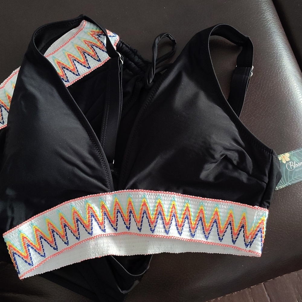 2 piece black Blooming Jelly